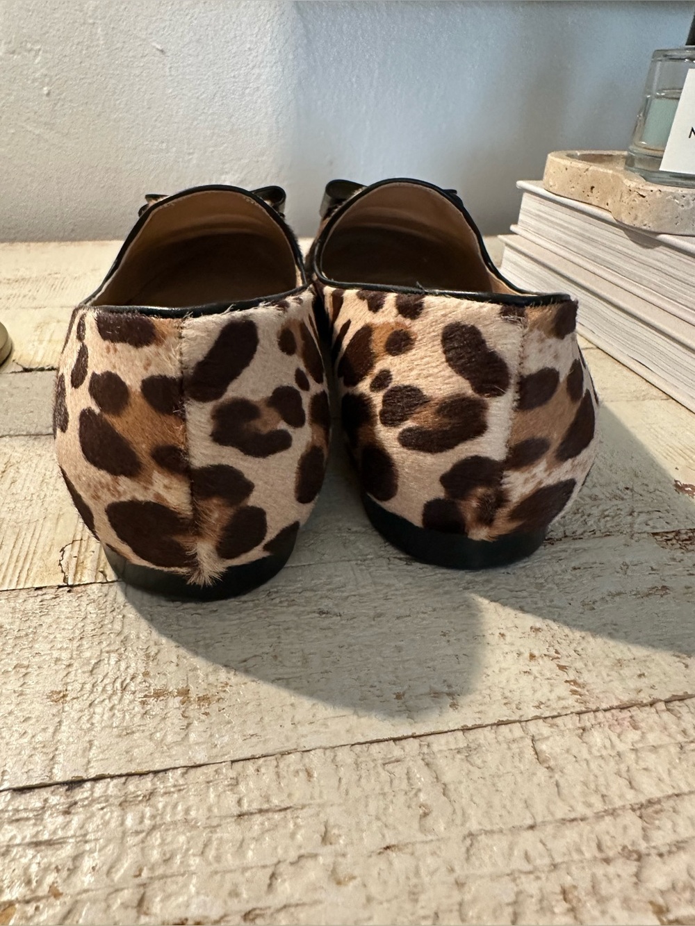 Salvatore Ferragamo Leopard Print Vara Bow Flats in Brown and Black - Picture 6 of 10